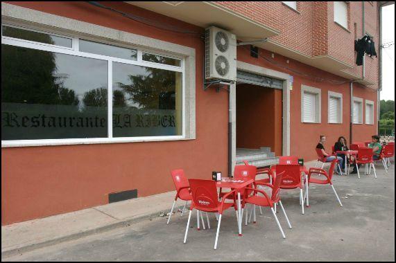 Albergue La Encina Hospital de Órbigo Eksteriør billede